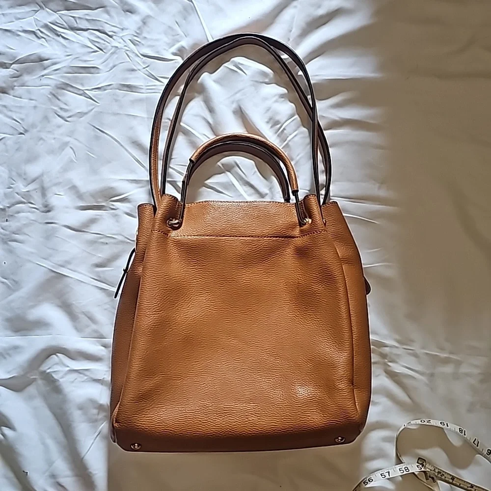 Sondra Robert's Squared leather bag with gold hardware. Camel color. EUC. - Picture 4 of 7